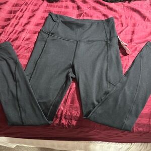 Black Victoria Secret workout leggings NWT size 2